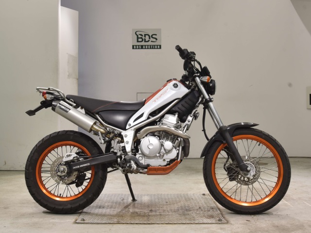 Yamaha TRICKER 2018