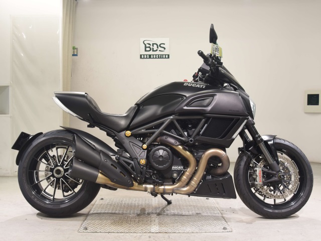 Ducati DIAVEL 2016