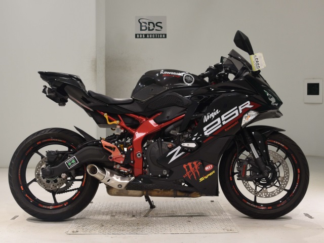 Kawasaki NINJA ZX-25R KRT 2021