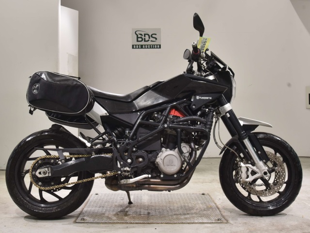 Husqvarna NUDA900R 2013