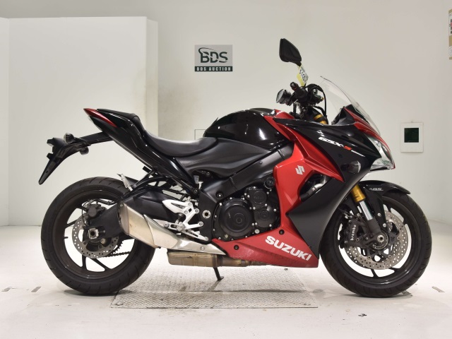 Suzuki GSX-S1000F 2016