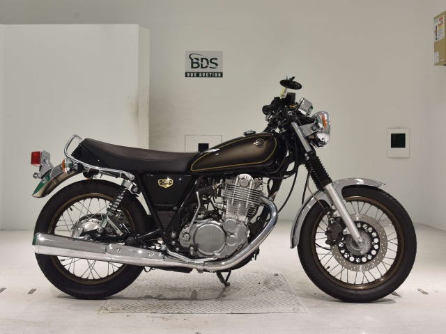 Yamaha SR400 2021