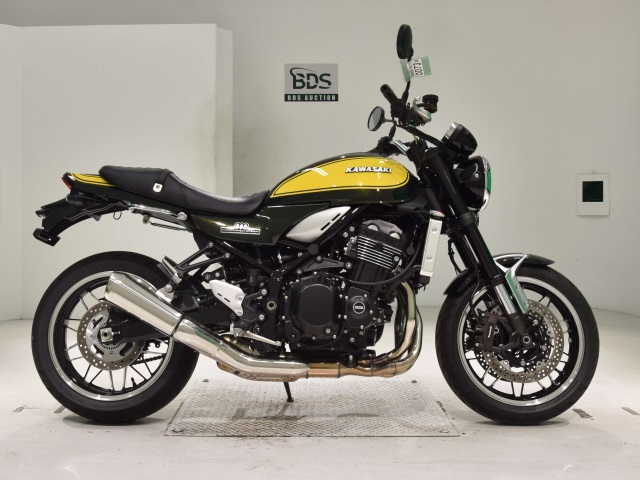 Kawasaki Z900RS 2024