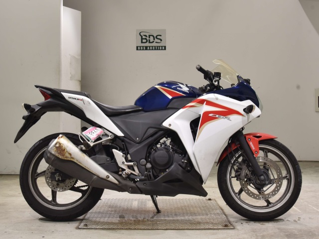 Honda CBR250RA 2011