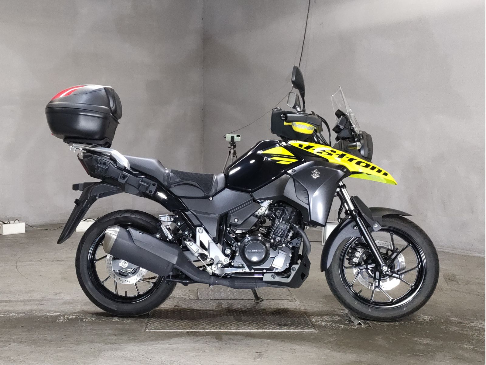 Suzuki V-STROM DL250