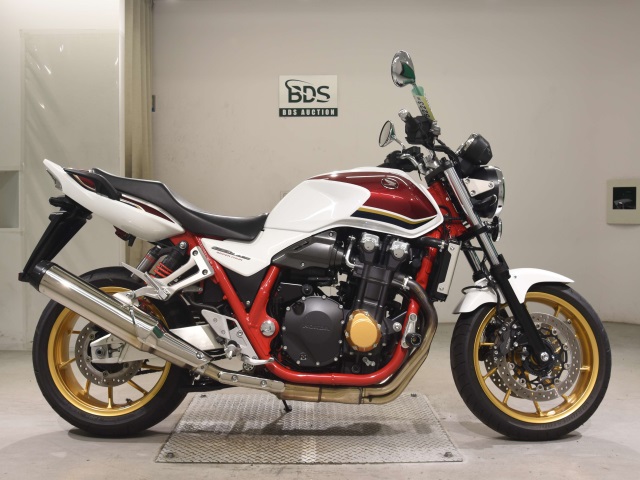 Honda CB1300SF 2022
