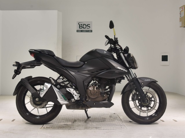 Suzuki GIXXER250