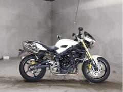 Triumph STREET TRIPLE 2011