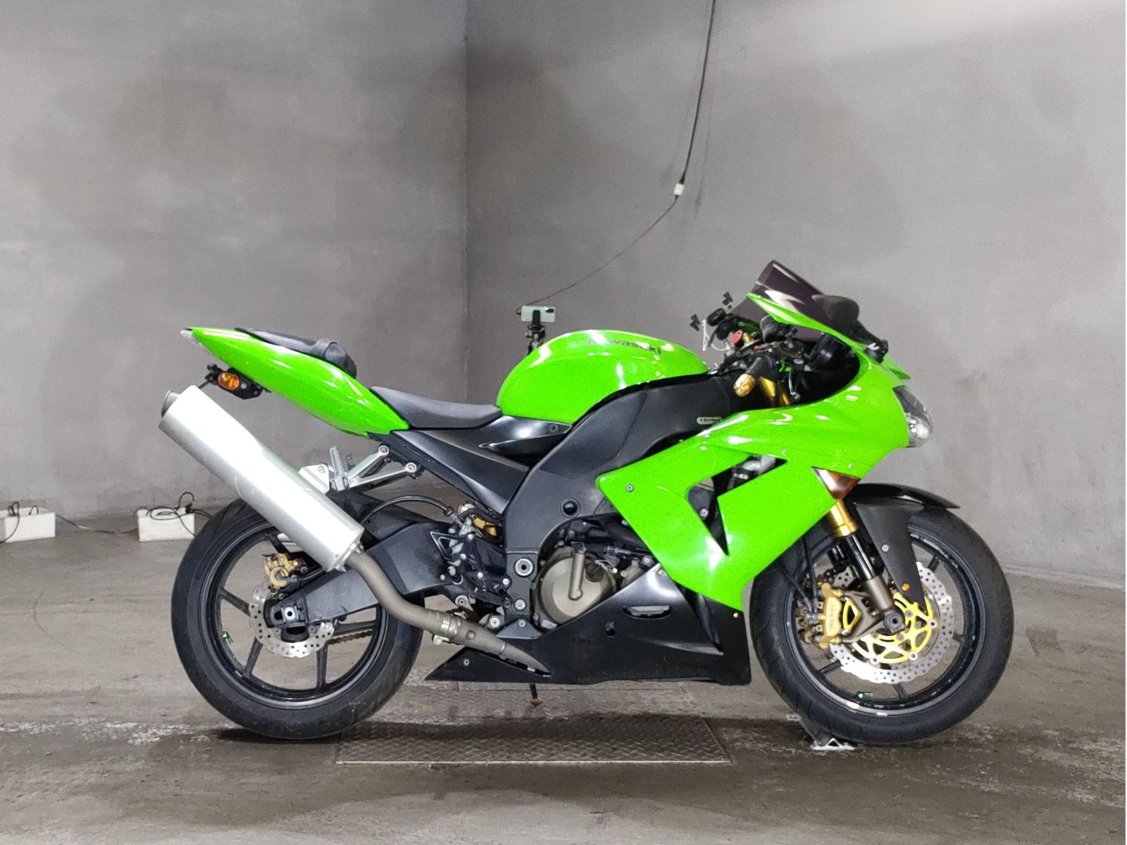 Kawasaki NINJA ZX-10R 2004