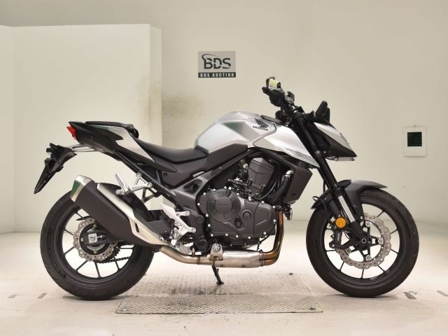 Honda CB750 HORNET 2025