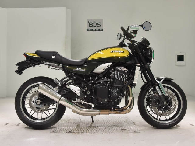 Kawasaki Z900RS 2024