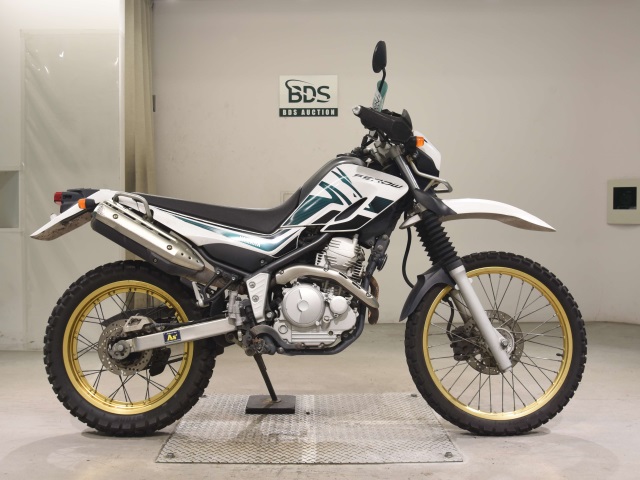 Yamaha SEROW XT250 2012