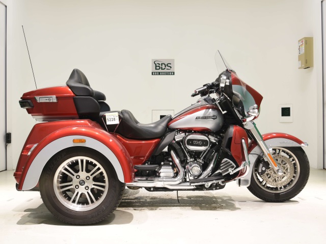 HD ELECTRA GLIDE FLHTCU1870 TRIKE 2019