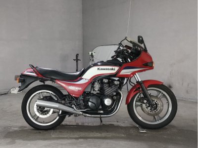 Kawasaki GPZ400 2025