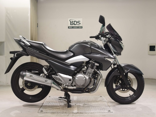 Suzuki GSR250