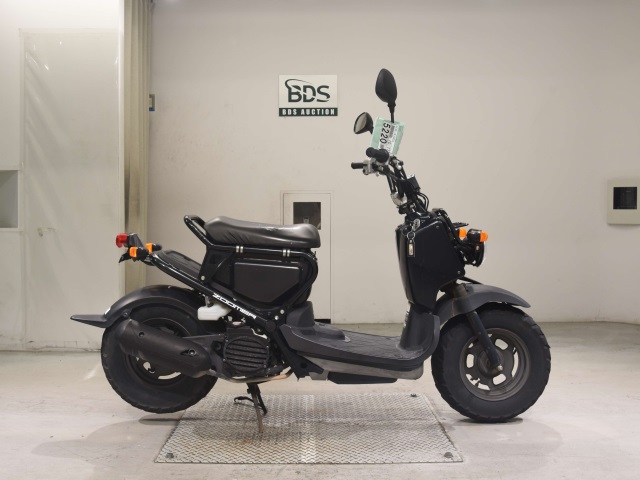 Honda ZOOMER 2011