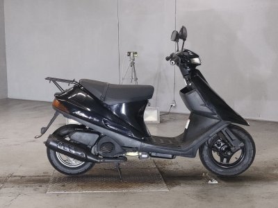 Suzuki ADDRESS V100