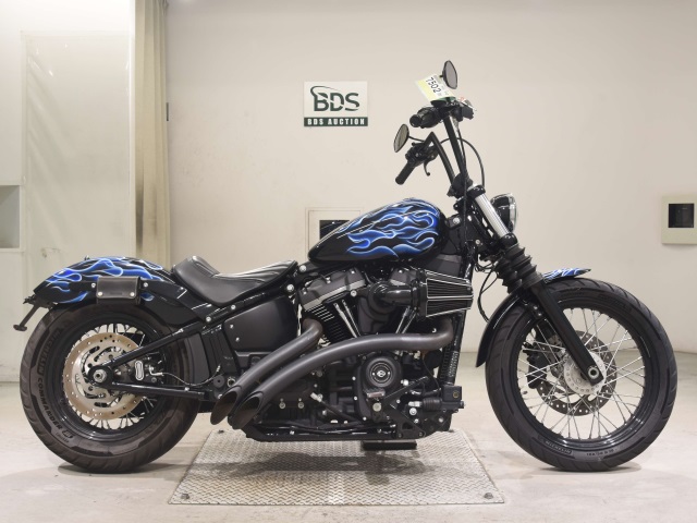 HD STREETBOB FXBB1750 2018