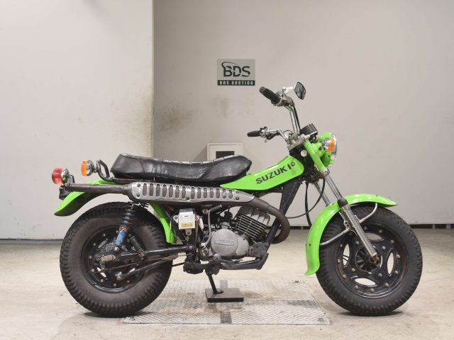 Suzuki RV125