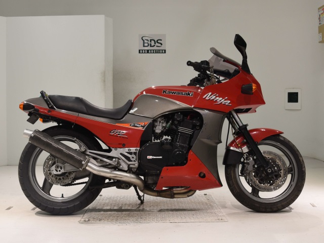 Kawasaki GPZ900R 1994