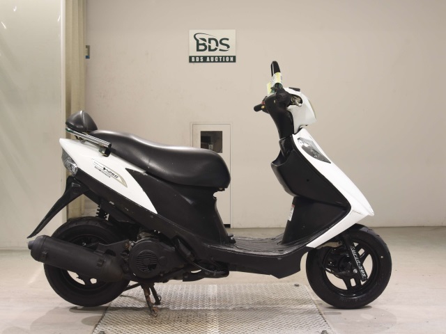 Suzuki ADDRESS V125 2011