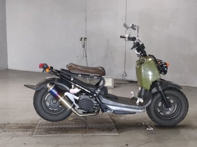 Honda ZOOMER 2011