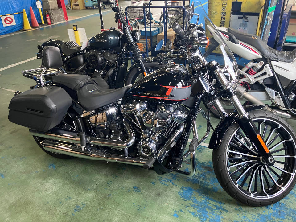 HD BREAKOUT FXBR1750 2023