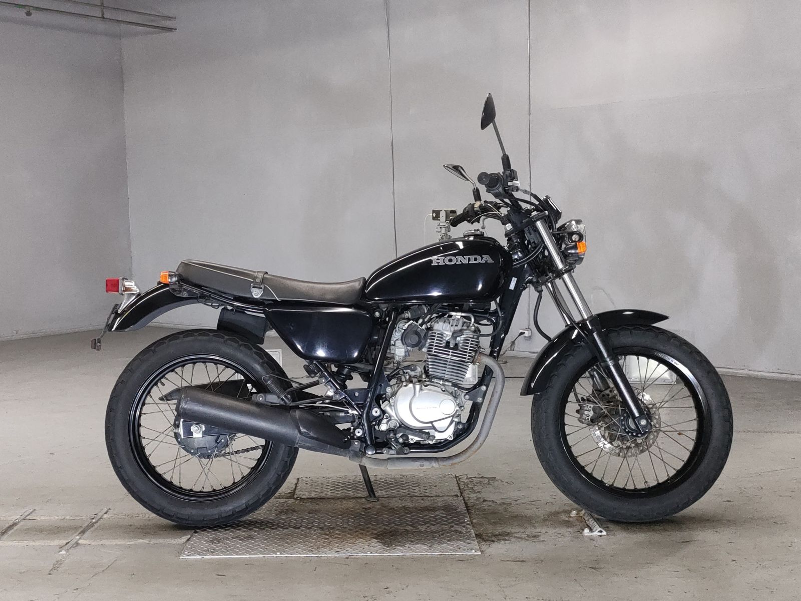 Honda CB223S 2010