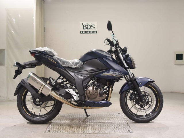 Suzuki GIXXER250