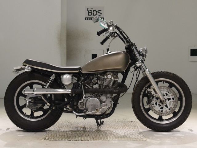 Yamaha SR400 2001