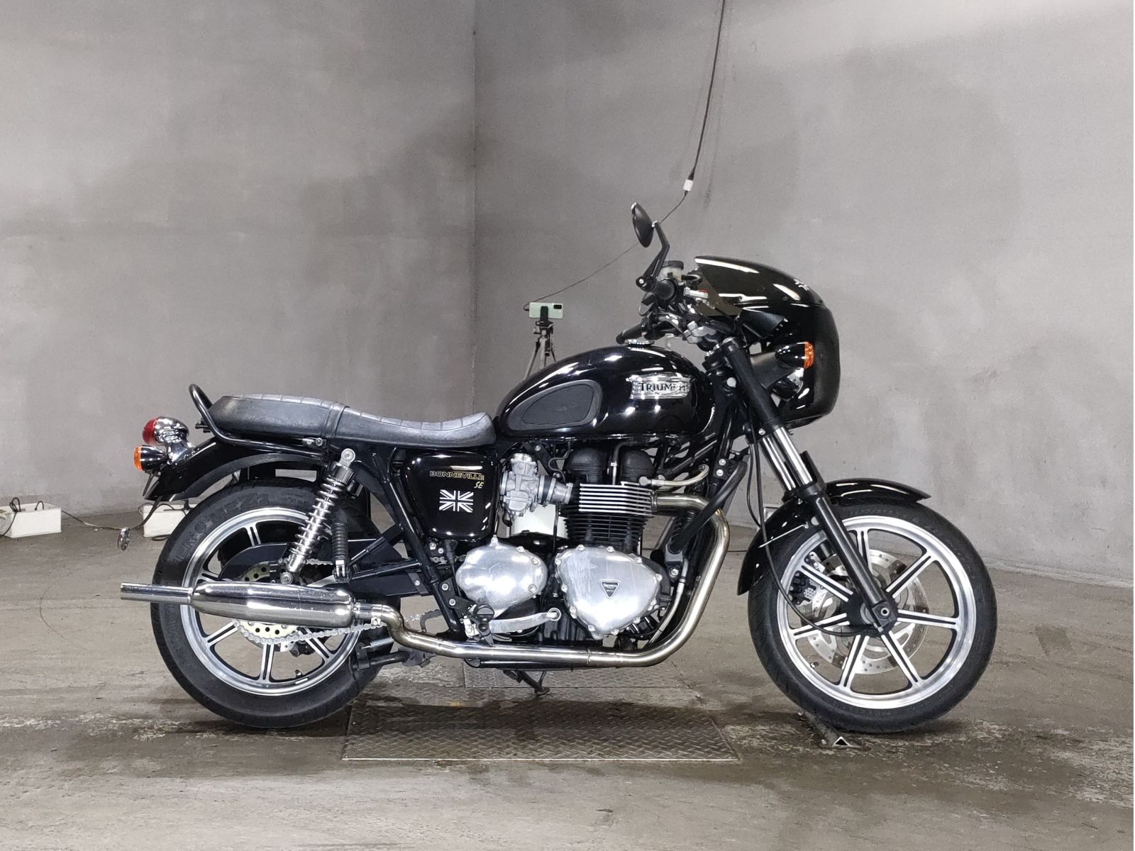 Triumph BONNEVILLE SE 2010