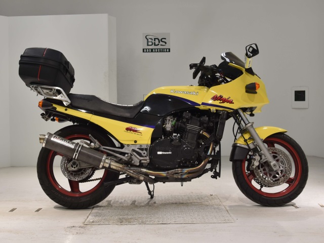 Kawasaki GPZ900R 1993