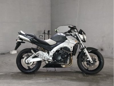 Suzuki GSR400