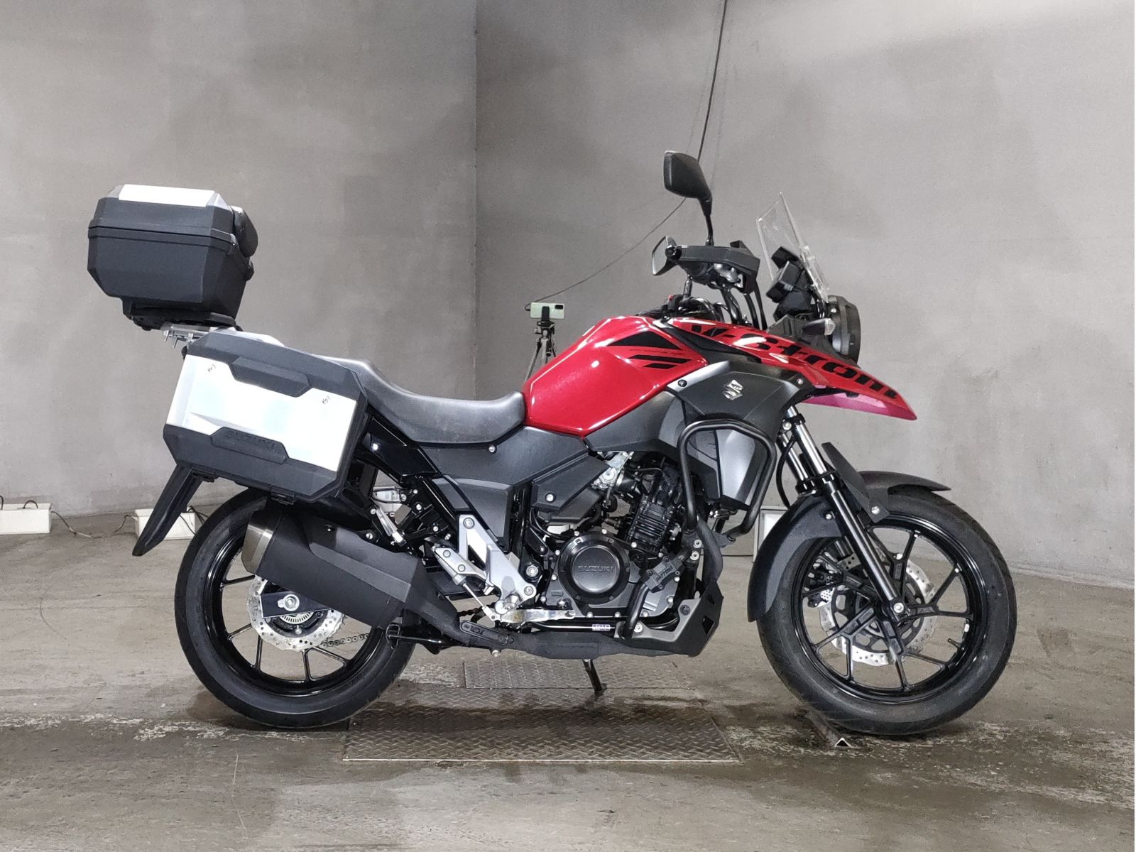 Suzuki V-STROM DL250