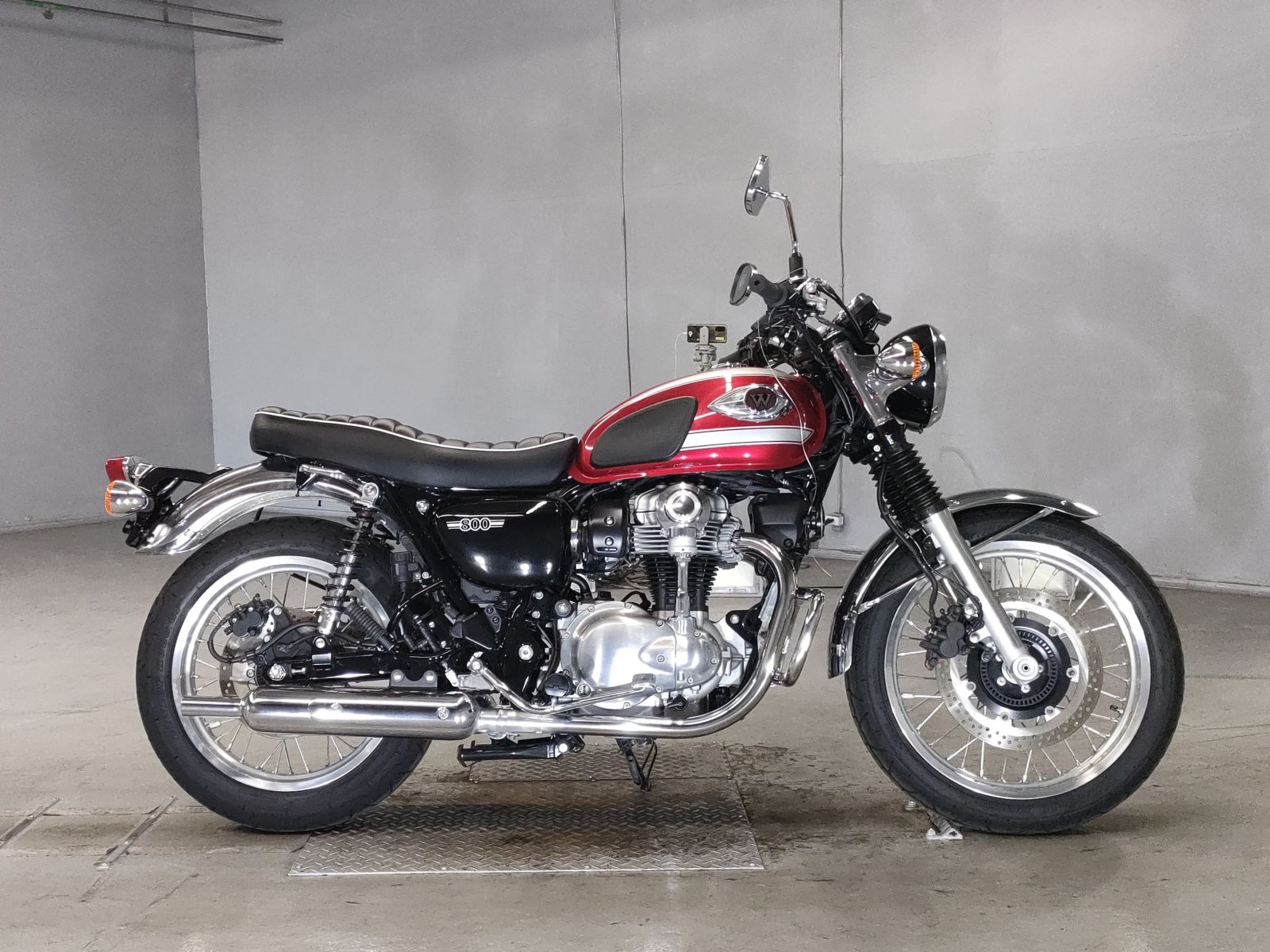 Kawasaki W800 2022
