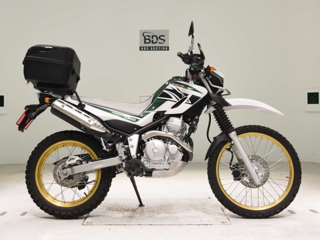 Yamaha SEROW XT250 2018