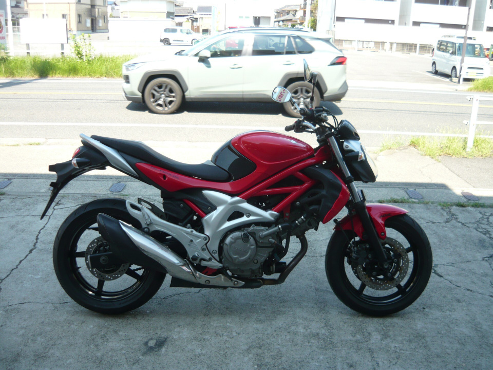 Suzuki GLADIUS SFV650A 2010