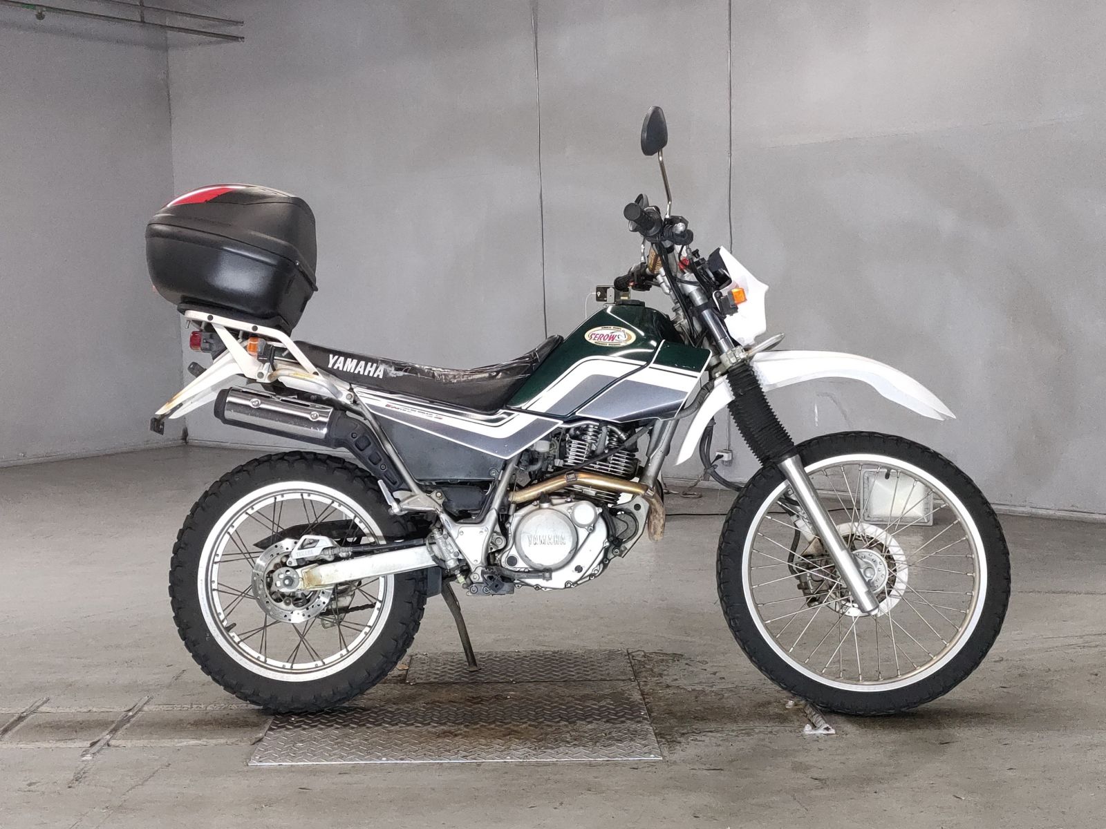 Yamaha SEROW XT225 2002