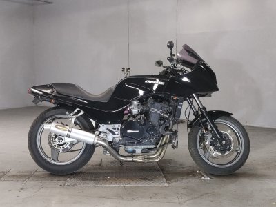 Kawasaki GPZ900R 1996