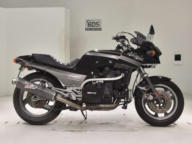 Kawasaki GPZ900R 1985