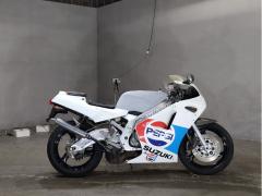 Suzuki RGV250