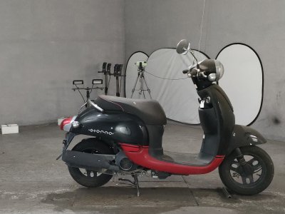 Honda GIORNO 2012