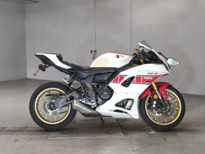 Yamaha YZF-R7 2022