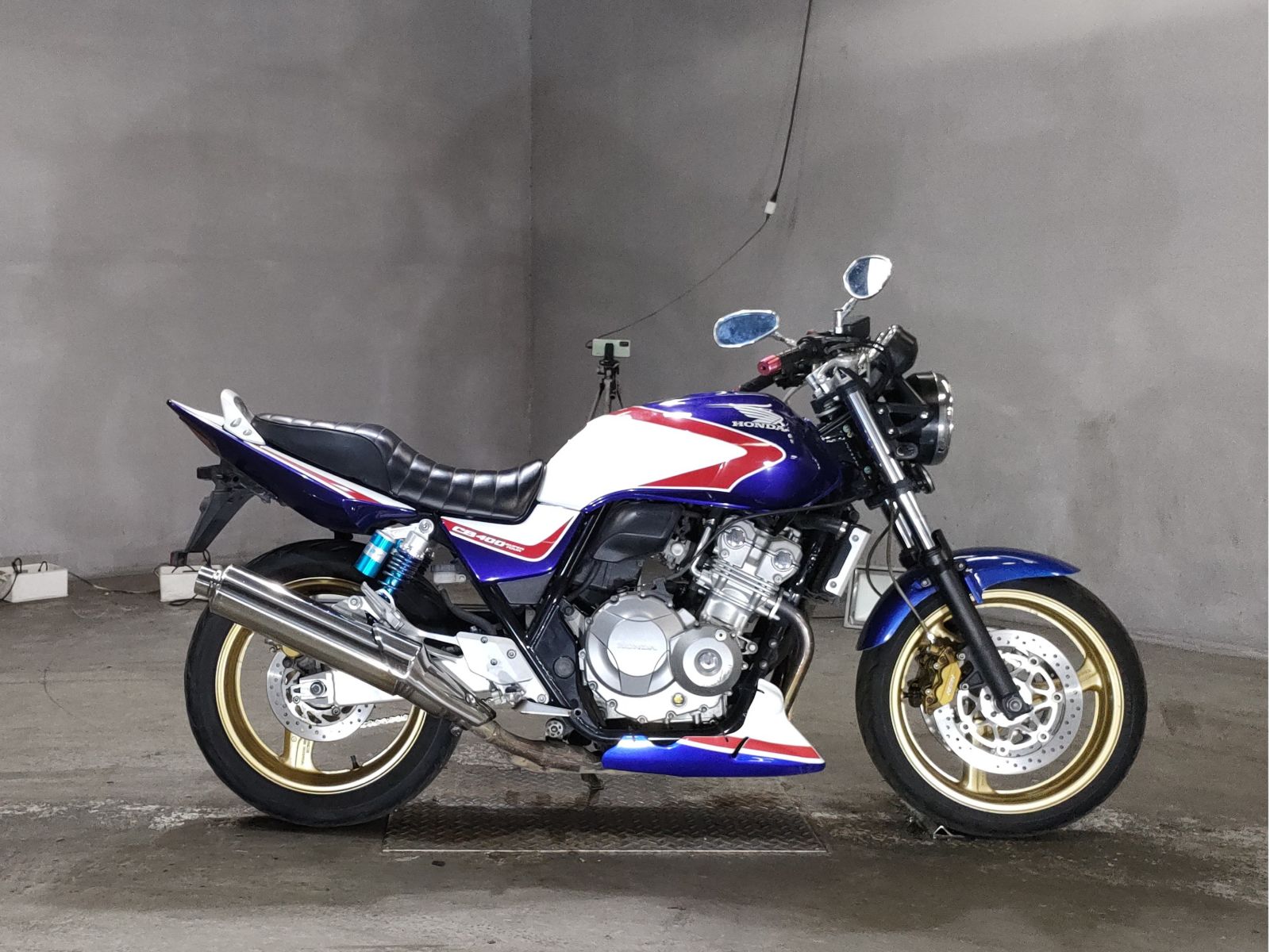 Honda CB400SFV 2009