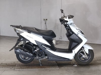 Suzuki SWISH