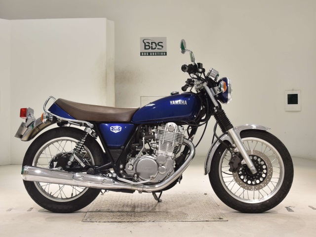 Yamaha SR400 2021