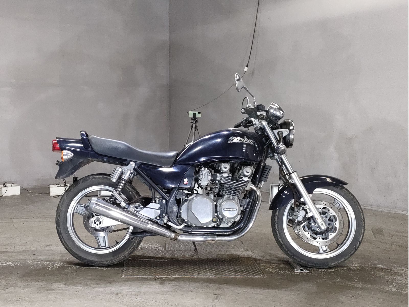 Kawasaki ZEPHYR750 2024