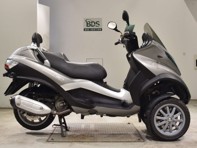Piaggio MP3 250