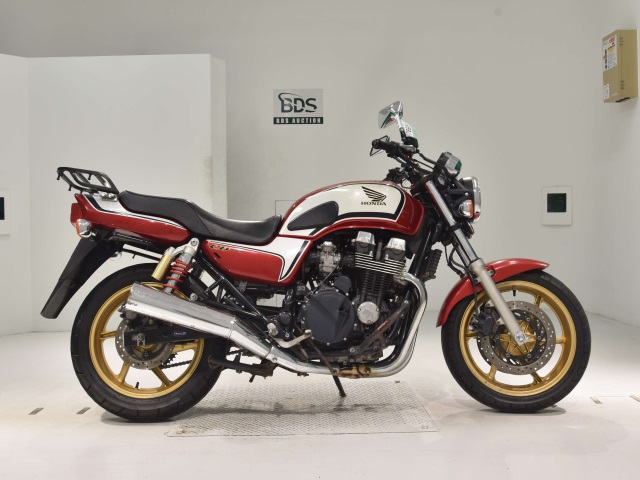 Honda CB750SF 2010