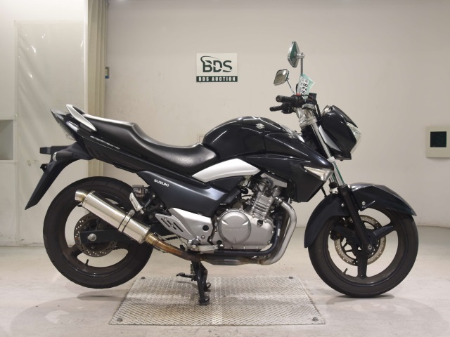 Suzuki GSR250